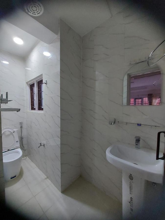 Om Bramha Hotel Kathmandu Luaran gambar