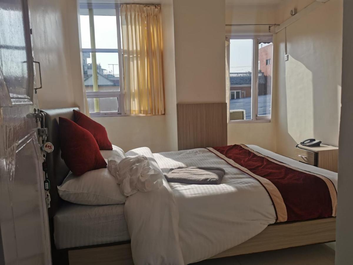 Om Bramha Hotel Kathmandu Luaran gambar