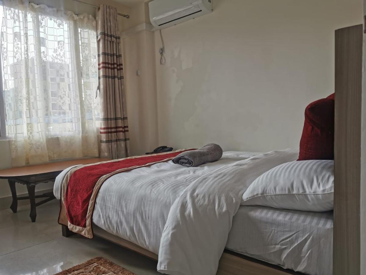 Om Bramha Hotel Kathmandu Luaran gambar
