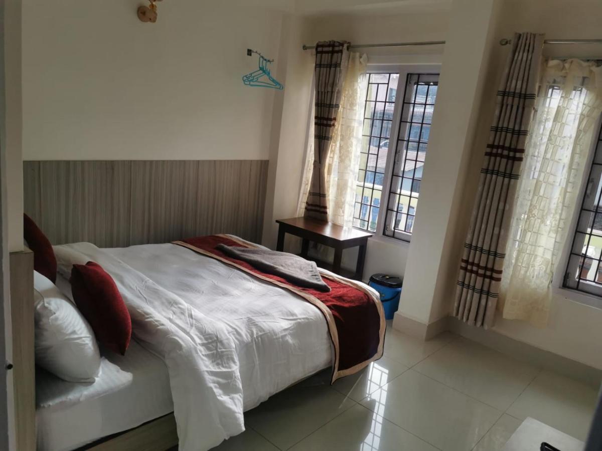 Om Bramha Hotel Kathmandu Luaran gambar
