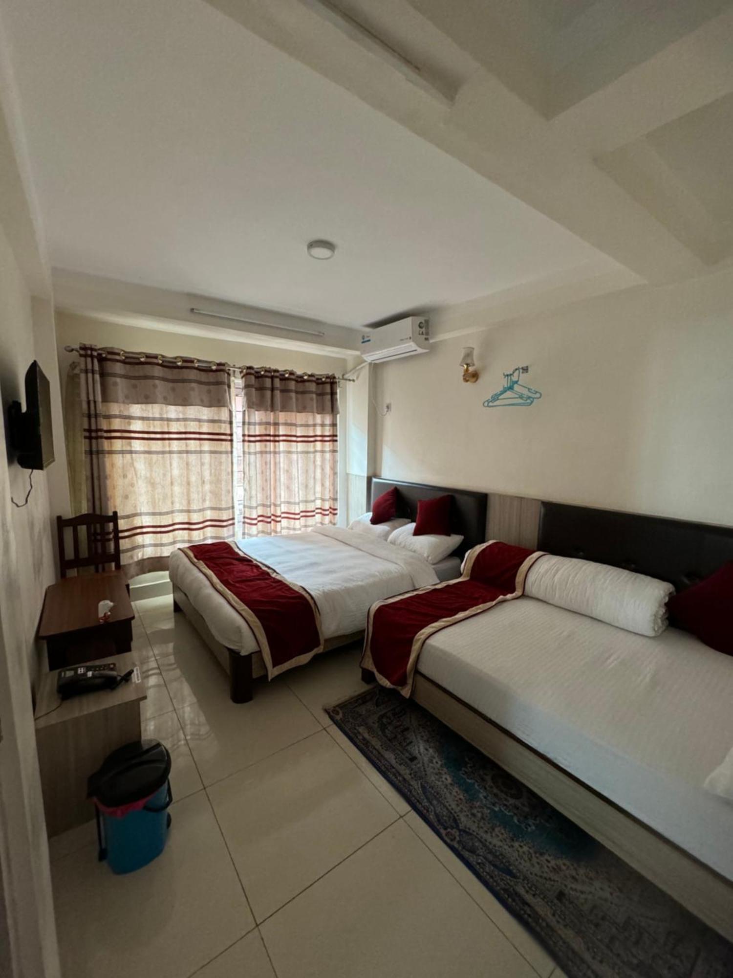 Om Bramha Hotel Kathmandu Luaran gambar